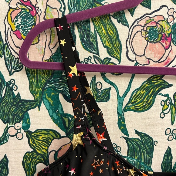 !NWT! Torrid v cut flounce bikini top women’s size 1X - Picture 6 of 13